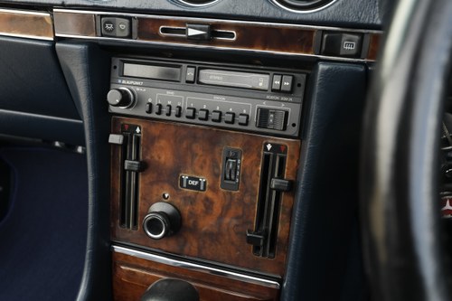 1986 Mercedes-Benz 300 SL (R107) zum Verkauf (Bild 68 von 218)