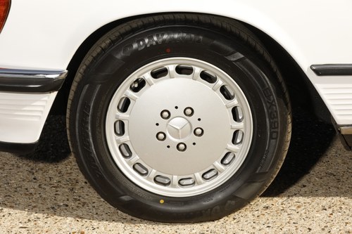 1986 Mercedes-Benz 300 SL (R107) zum Verkauf (Bild 51 von 218)