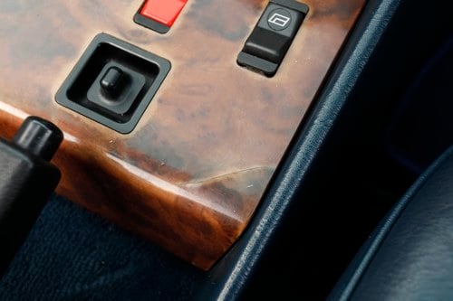 1986 Mercedes-Benz 300 SL (R107) zum Verkauf (Bild 77 von 218)