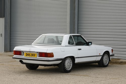 1986 Mercedes-Benz 300 SL (R107) zum Verkauf (Bild 42 von 218)
