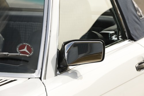 1986 Mercedes-Benz 300 SL (R107) zum Verkauf (Bild 113 von 218)