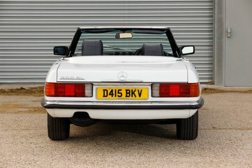 1986 Mercedes-Benz 300 SL (R107) zum Verkauf (Bild 10 von 218)