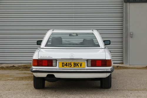 1986 Mercedes-Benz 300 SL (R107) zum Verkauf (Bild 43 von 218)