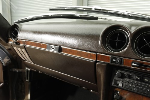 1986 Mercedes-Benz 300SL (R107) In vendita (immagine 63 di 176)