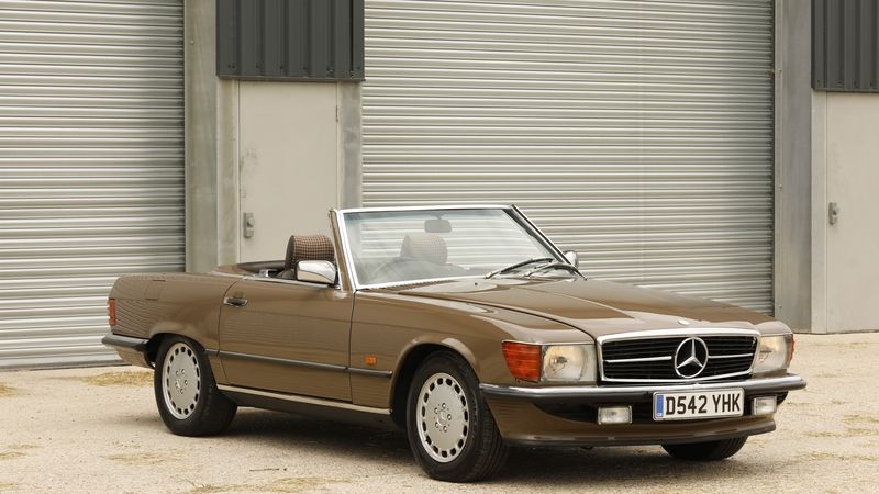 1986 Mercedes-Benz 300SL (R107) In vendita (immagine 1 di 176)