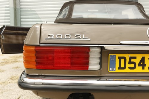 1986 Mercedes-Benz 300SL (R107) In vendita (immagine 102 di 176)