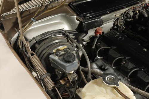 1986 Mercedes-Benz 300SL (R107) In vendita (immagine 126 di 176)