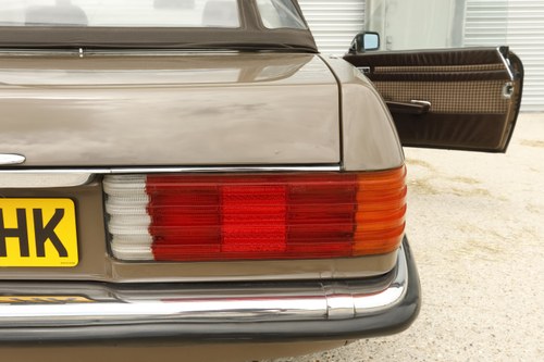 1986 Mercedes-Benz 300SL (R107) In vendita (immagine 104 di 176)