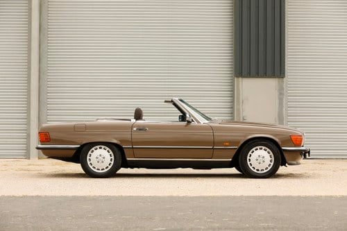 1986 Mercedes-Benz 300SL (R107) In vendita (immagine 5 di 176)