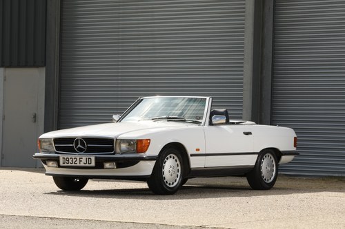1986 Mercedes-Benz 300SL (R107) For Sale (picture 2 of 225)