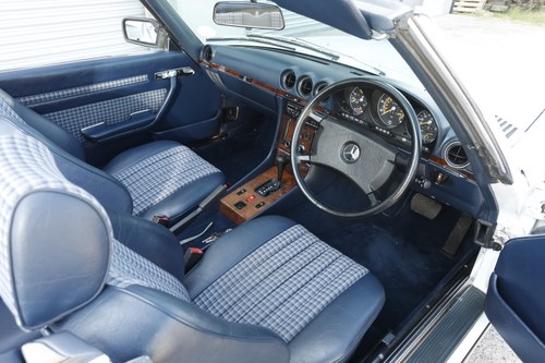 1986 Mercedes-Benz 300SL (R107) For Sale (picture 62 of 225)