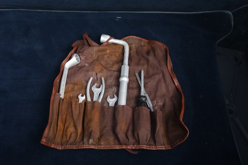 1986 Mercedes-Benz 300SL (R107) For Sale (picture 116 of 225)