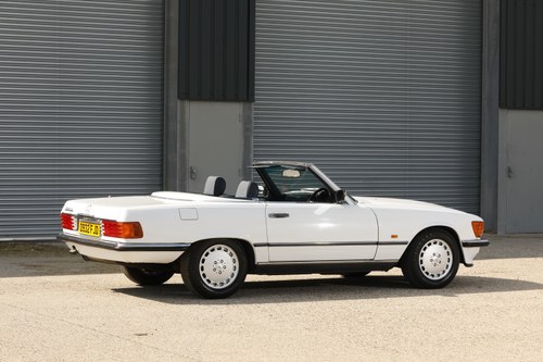 1986 Mercedes-Benz 300SL (R107) For Sale (picture 23 of 225)