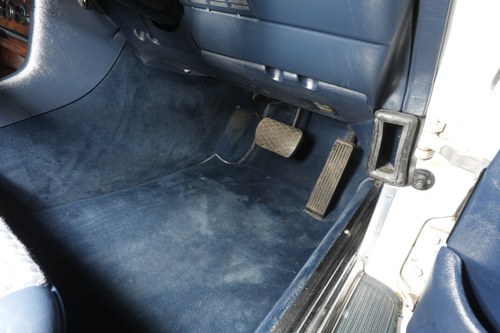 1986 Mercedes-Benz 300SL (R107) For Sale (picture 93 of 225)