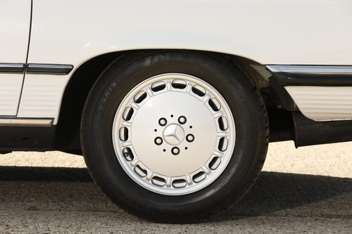 1986 Mercedes-Benz 300SL (R107) For Sale (picture 60 of 225)