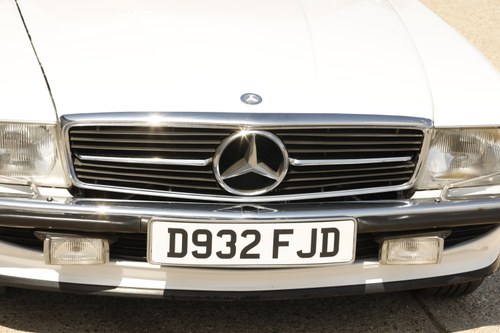 1986 Mercedes-Benz 300SL (R107) For Sale (picture 143 of 225)