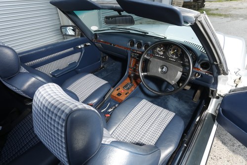 1986 Mercedes-Benz 300SL (R107) For Sale (picture 64 of 225)