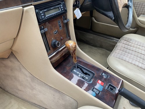 1987 Mercedes-Benz 300SL (R107) For Sale (picture 44 of 191)