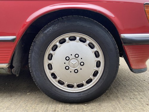 1987 Mercedes-Benz 300SL (R107) For Sale (picture 28 of 191)