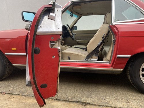 1987 Mercedes-Benz 300SL (R107) For Sale (picture 94 of 191)