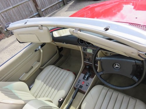 1989 Mercedes-Benz 300 SL (R107) En venta (imagen 52 de 100)