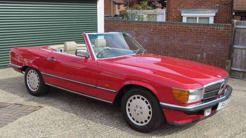 1989 Mercedes-Benz 300 SL (R107) For Sale (picture 1 of 100)