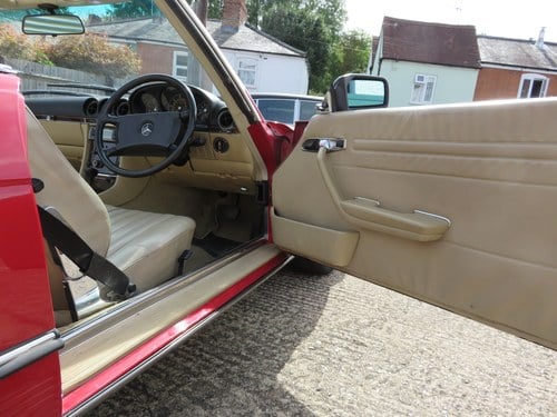 1989 Mercedes-Benz 300 SL (R107) En venta (imagen 45 de 100)