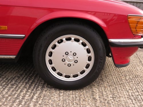 1989 Mercedes-Benz 300 SL (R107) En venta (imagen 29 de 100)