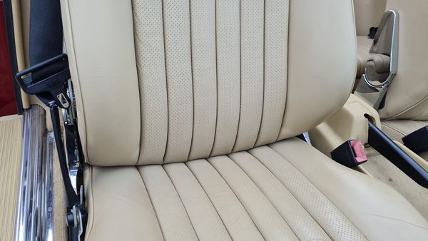 1989 Mercedes-Benz 300SL (R107) For Sale (picture :index of 34)