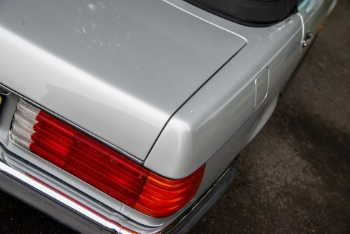 1989 Mercedes-Benz 300SL R107 à vendre (picture 68 of 134)