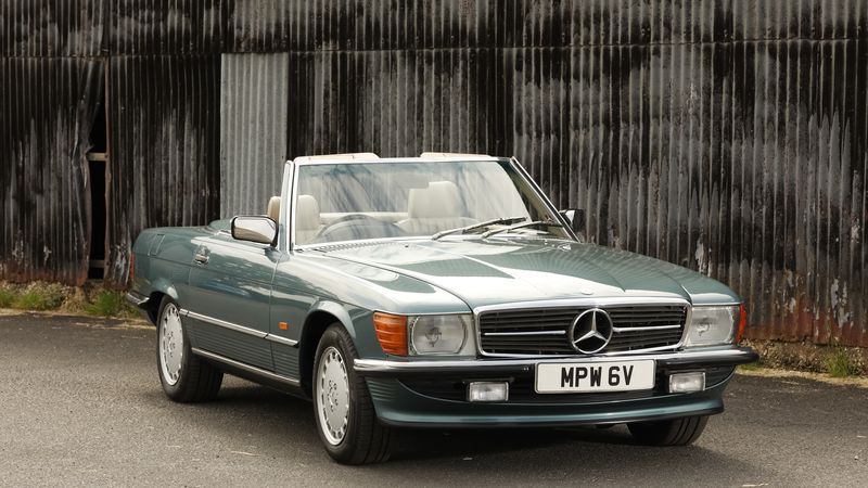 1988 Mercedes-Benz 300SL For Sale (picture 1 of 213)