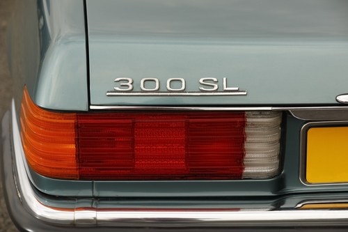 1988 Mercedes-Benz 300SL For Sale (picture 133 of 212)
