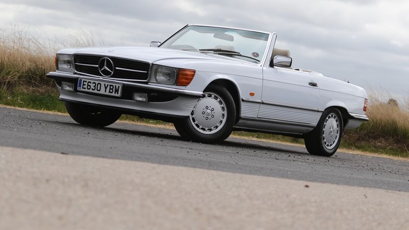1988 Mercedes-Benz 300 SL 3.0 For Sale (picture 1 of 256)
