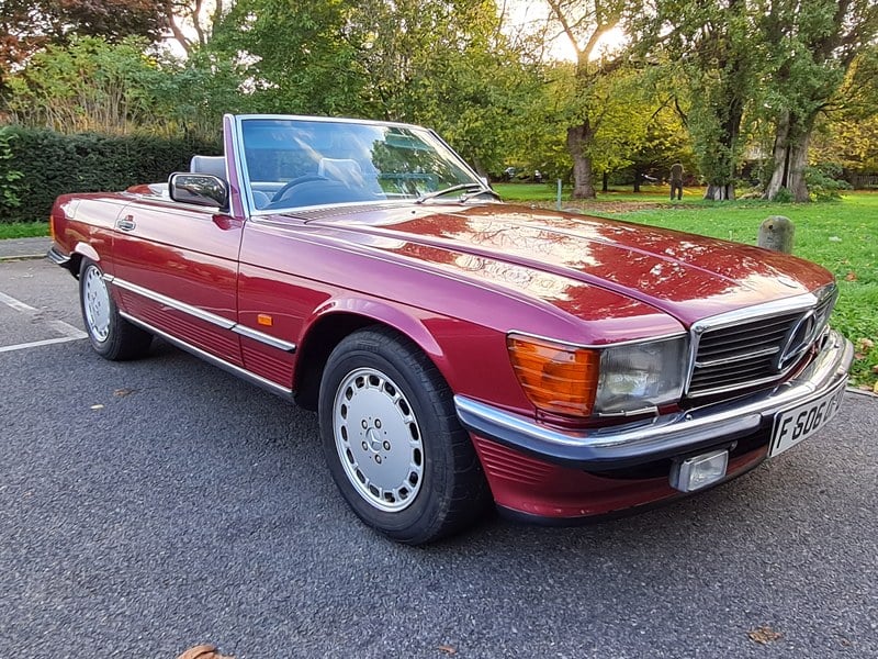 1989 Mercedes-Benz 300 SL (R107)