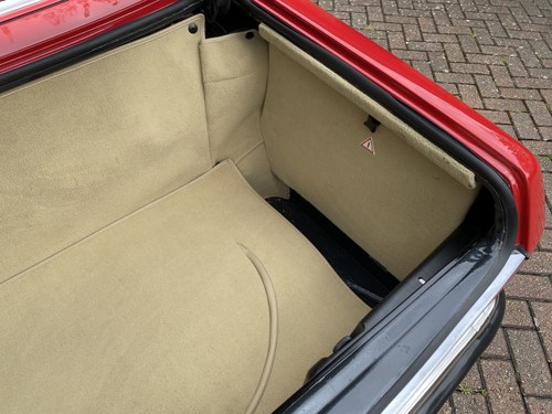 1989 Mercedes 300 SL For Sale (picture 112 of 256)