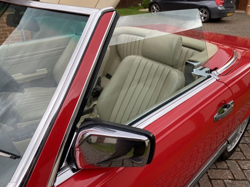 1989 Mercedes 300 SL For Sale (picture 173 of 256)