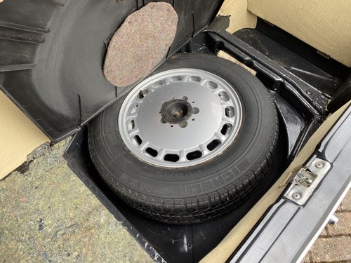 1989 Mercedes 300 SL For Sale (picture 113 of 256)