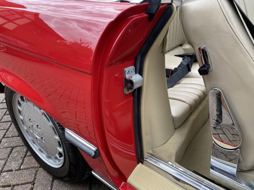 1989 Mercedes 300 SL For Sale (picture 67 of 256)