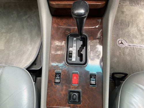 1989 Mercedes-Benz 300 SL In vendita (immagine 57 di 251)