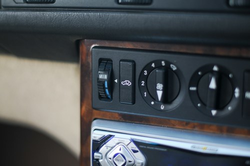 1992 Mercedes-Benz 300 SL (R129) à vendre (picture 54 of 154)