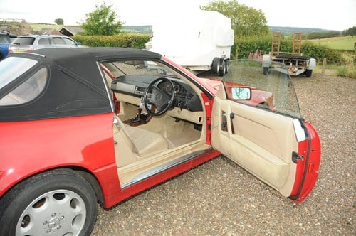 1992 Mercedes-Benz 300 SL (R129) à vendre (picture 75 of 154)
