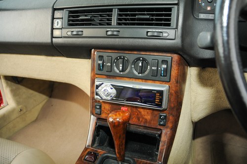 1992 Mercedes-Benz 300 SL (R129) à vendre (picture 49 of 154)