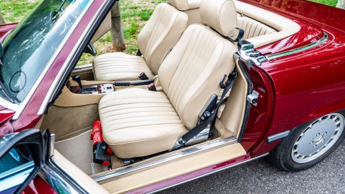 1989 Mercedes-Benz 300SL (R107) à vendre (picture 39 of 138)