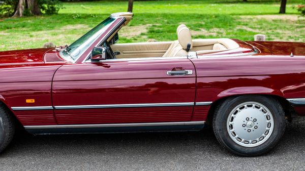 1989 Mercedes-Benz 300SL (R107) For Sale (picture :index of 77)