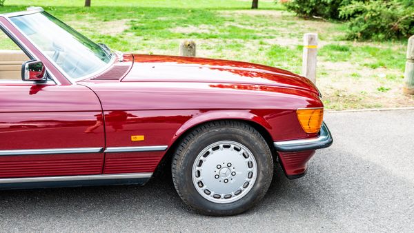 1989 Mercedes-Benz 300SL (R107) For Sale (picture :index of 61)