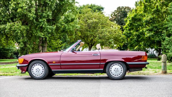1989 Mercedes-Benz 300SL (R107) For Sale (picture :index of 7)