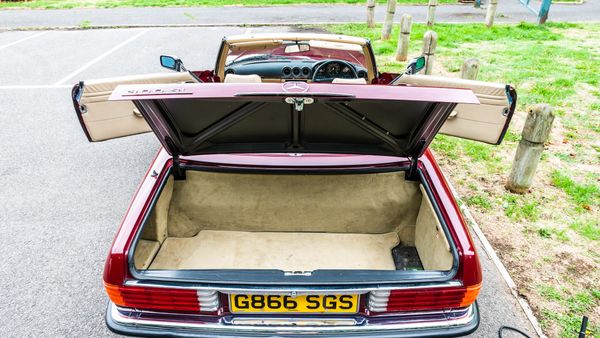 1989 Mercedes-Benz 300SL (R107) For Sale (picture :index of 45)