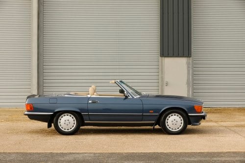1988 Mercedes-Benz 300 SL (R107) In vendita (immagine 4 di 226)