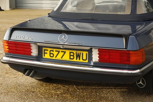 1988 Mercedes-Benz 300 SL (R107) In vendita (immagine 139 di 226)