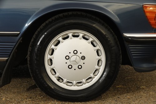 1988 Mercedes-Benz 300 SL (R107) In vendita (immagine 43 di 226)